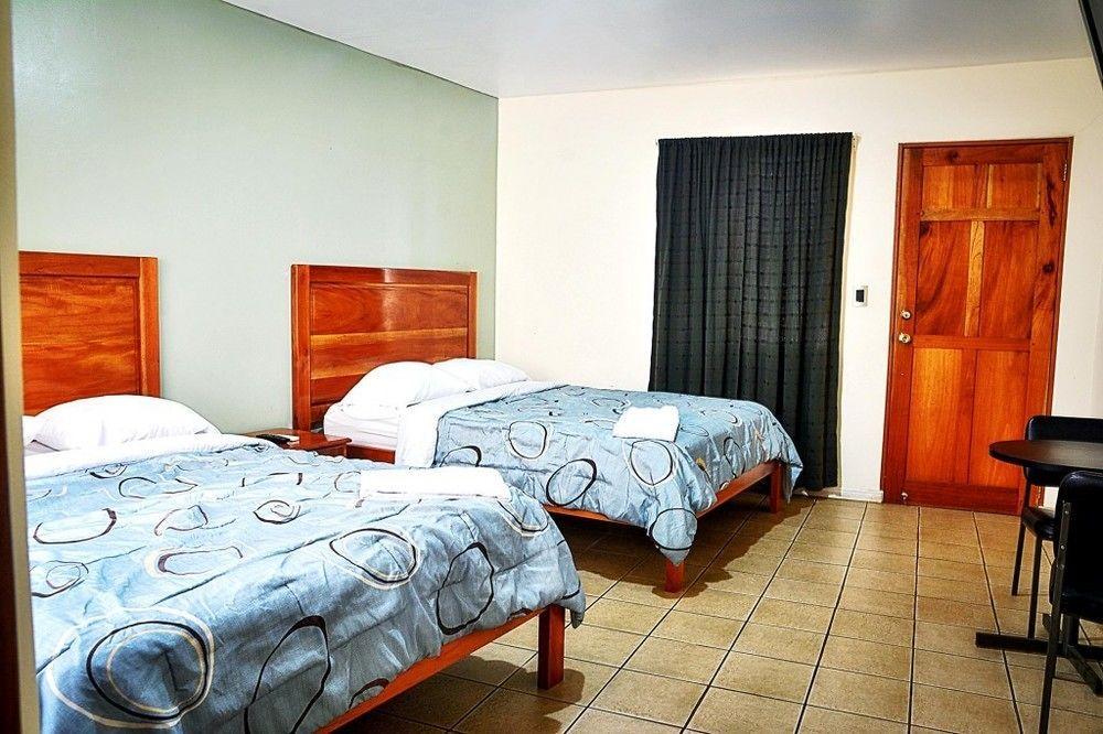 Hotel La Villa Quesada  外观 照片