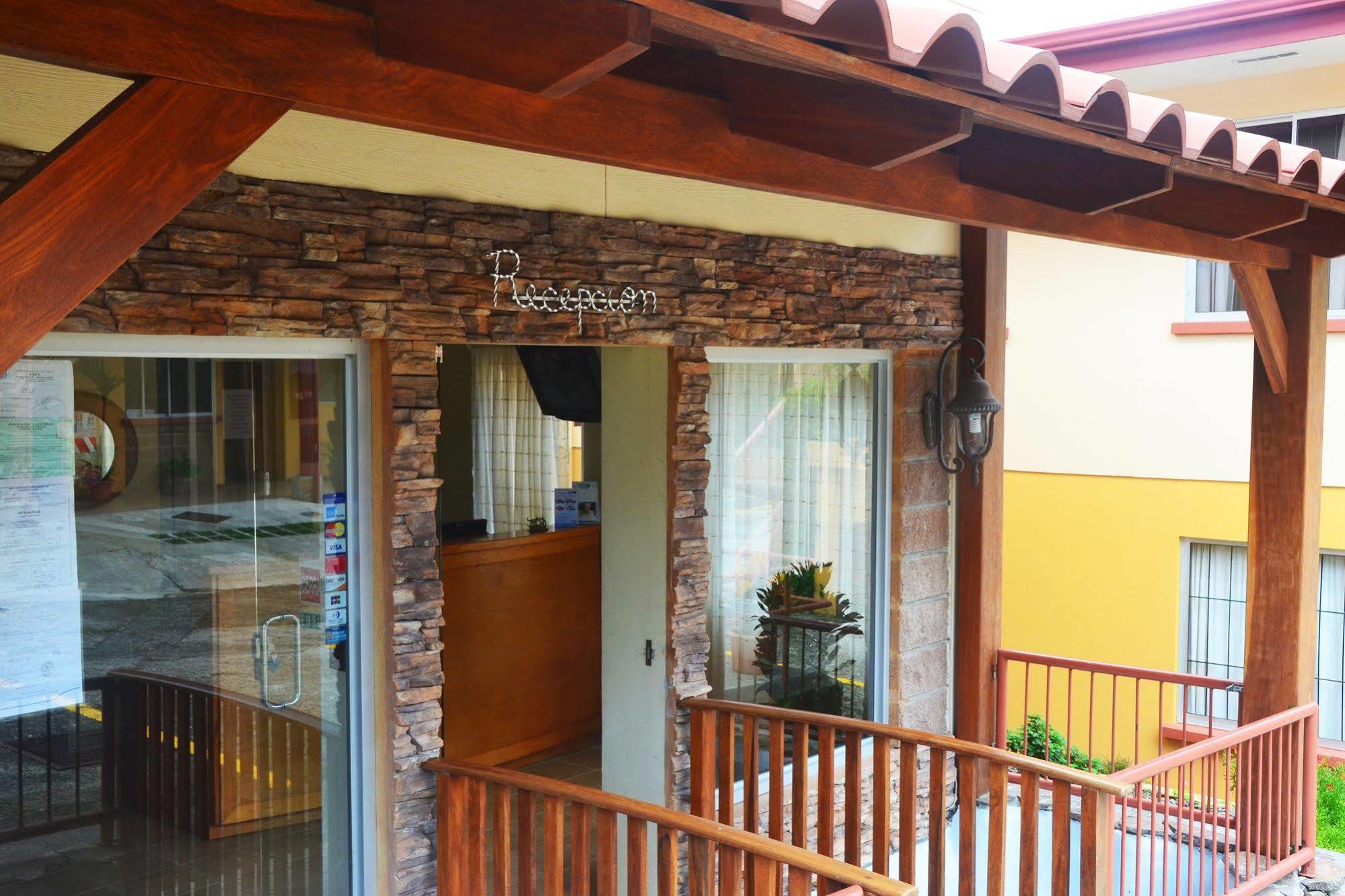 Hotel La Villa Quesada  外观 照片