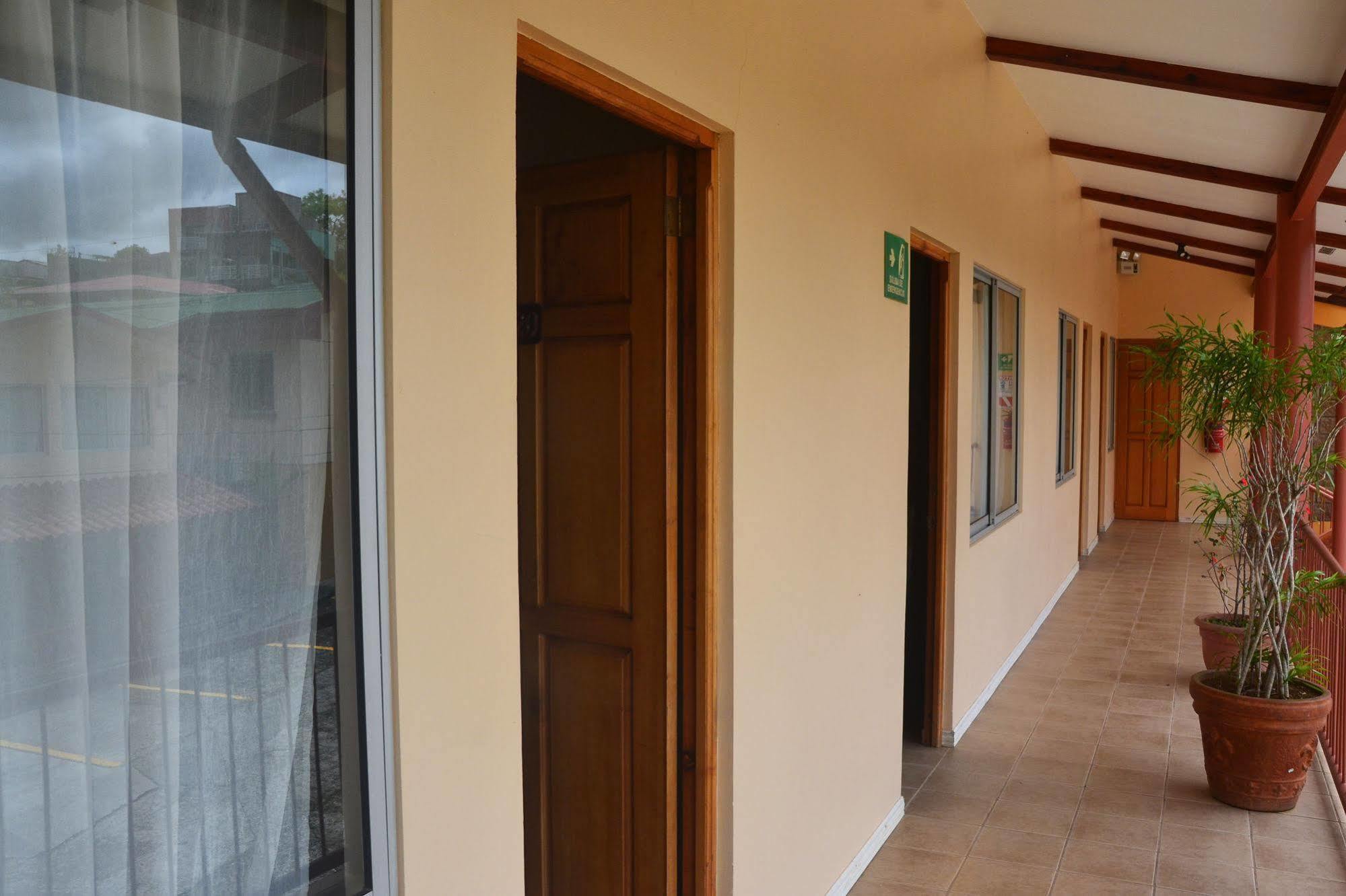 Hotel La Villa Quesada  外观 照片